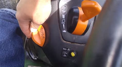 john deere skid steer parking brake keeps coming on|john deere 4100 brakes stuck.